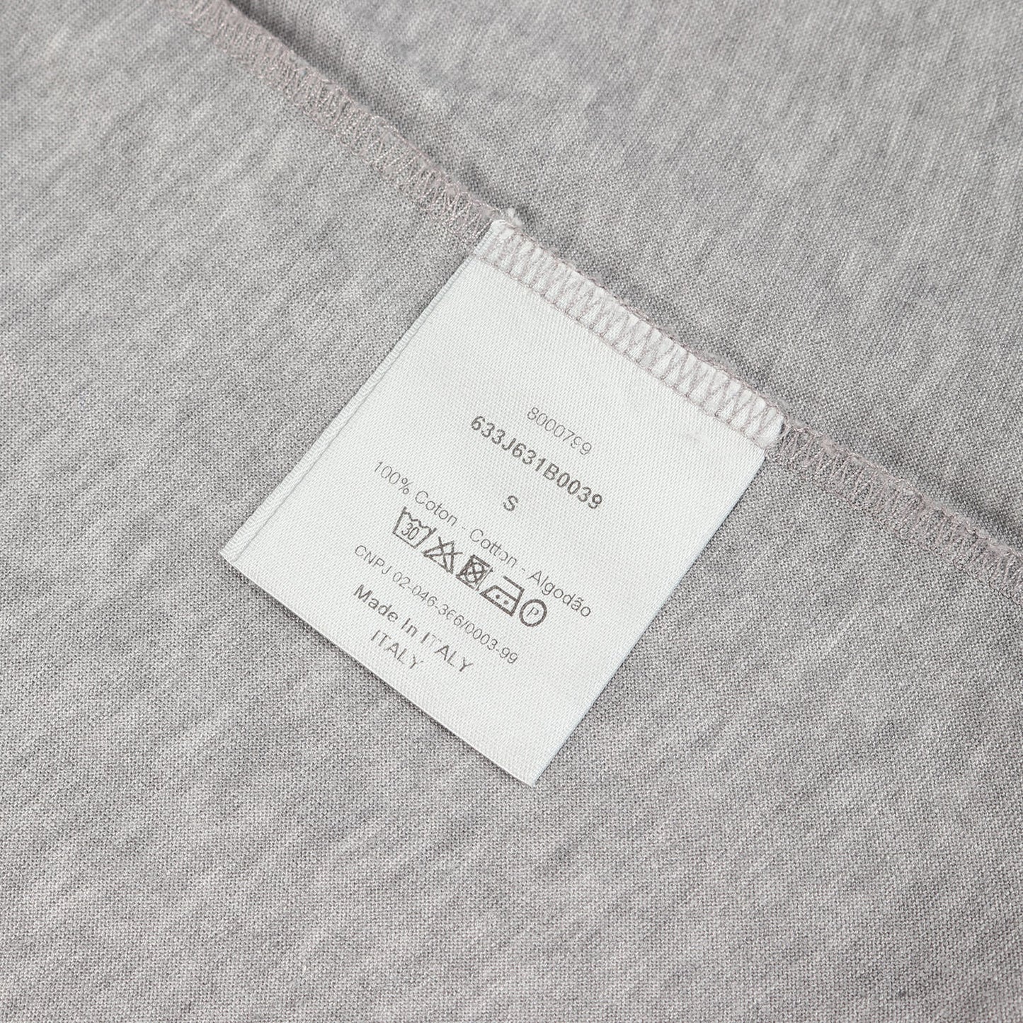BEE刺繍 Vネック Tシャツ
