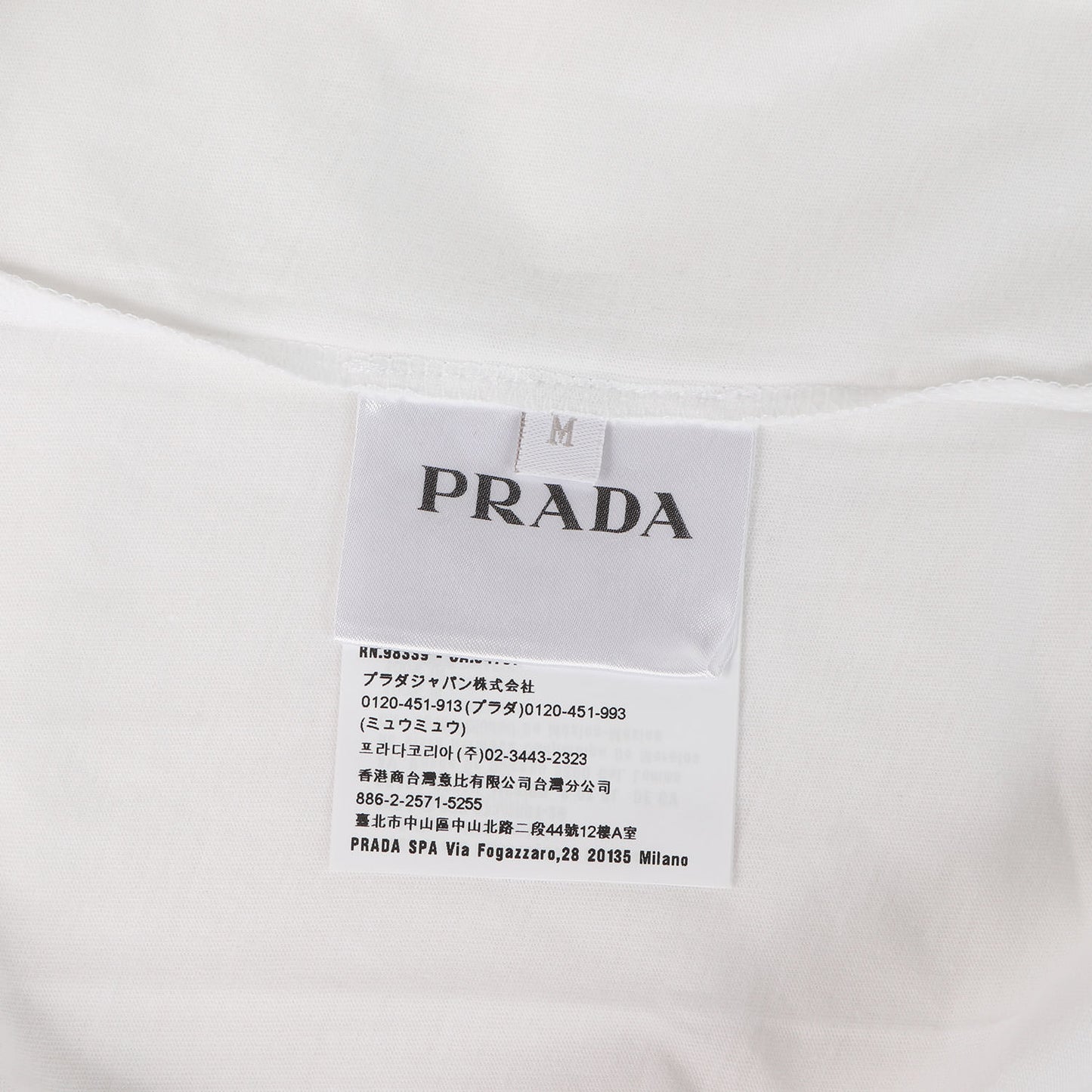 三角ワッペン付き プレーン Vネック Tシャツ