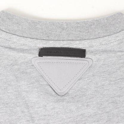 三角ワッペン付き プレーン Vネック Tシャツ