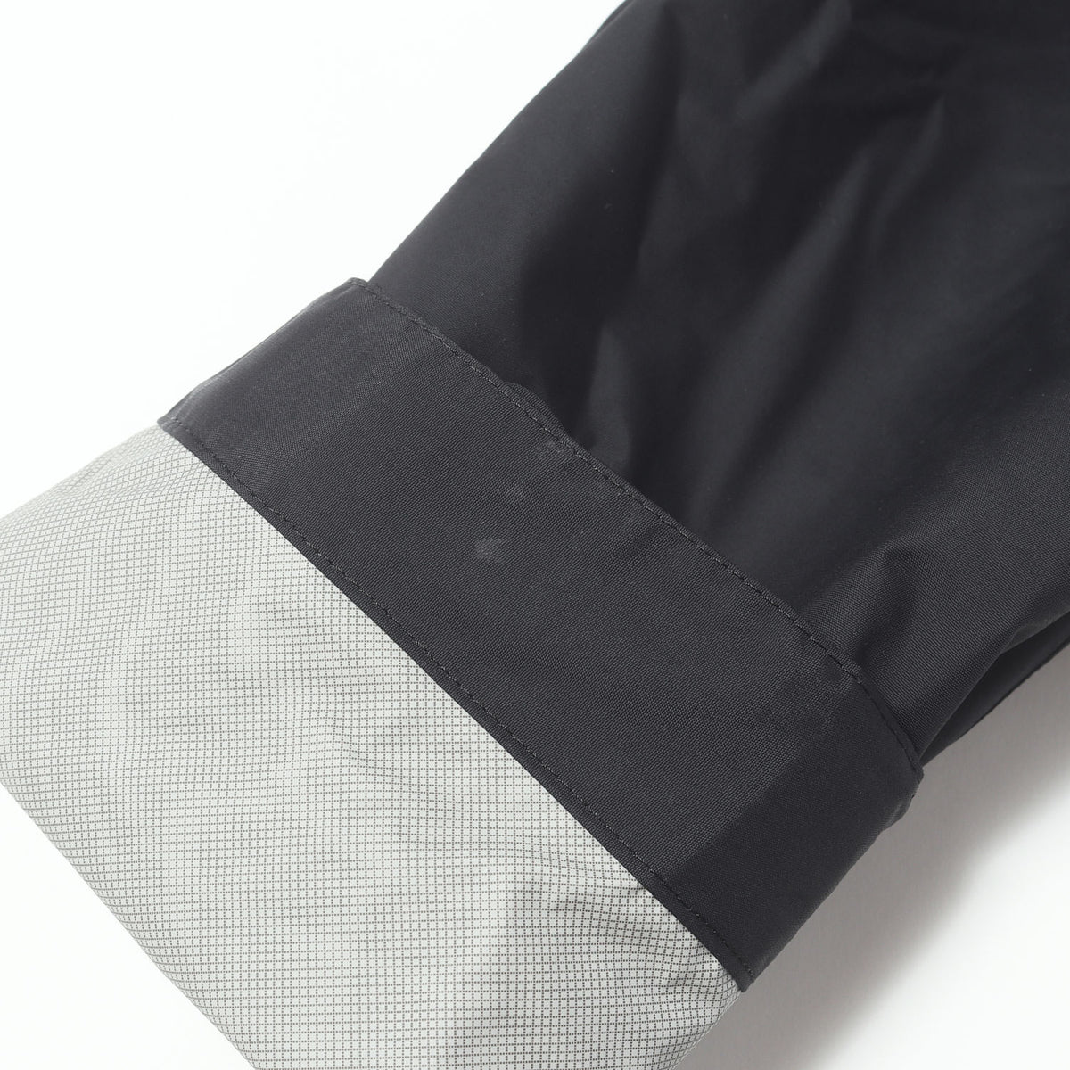 ドットショット ナイロン ジャケット (Dot Shot Jacket)