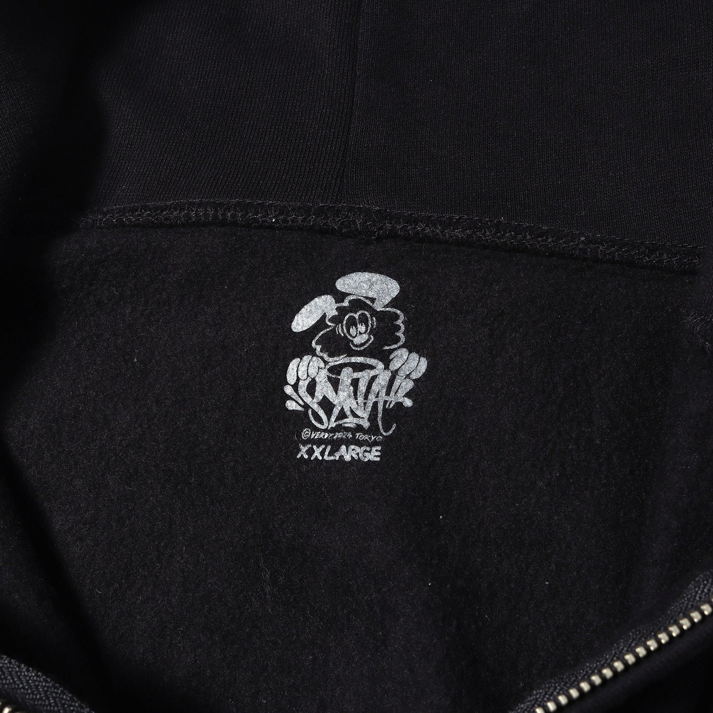 24AW OTSUMO PLAZA限定 ×SYNA WORLD フルジップ スウェットパーカー(Zip-up Hoodie)