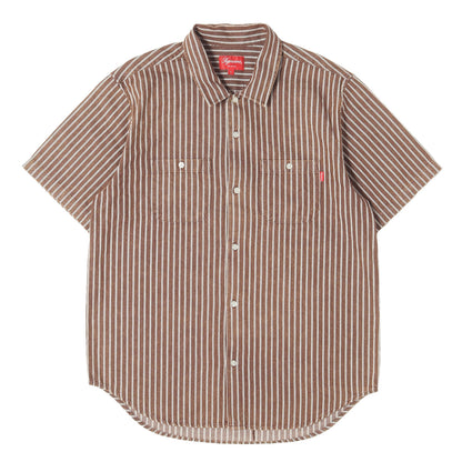 インターナショナルロゴ ストライプ デニム 半袖シャツ(Stripe Denim S/S Shirt)