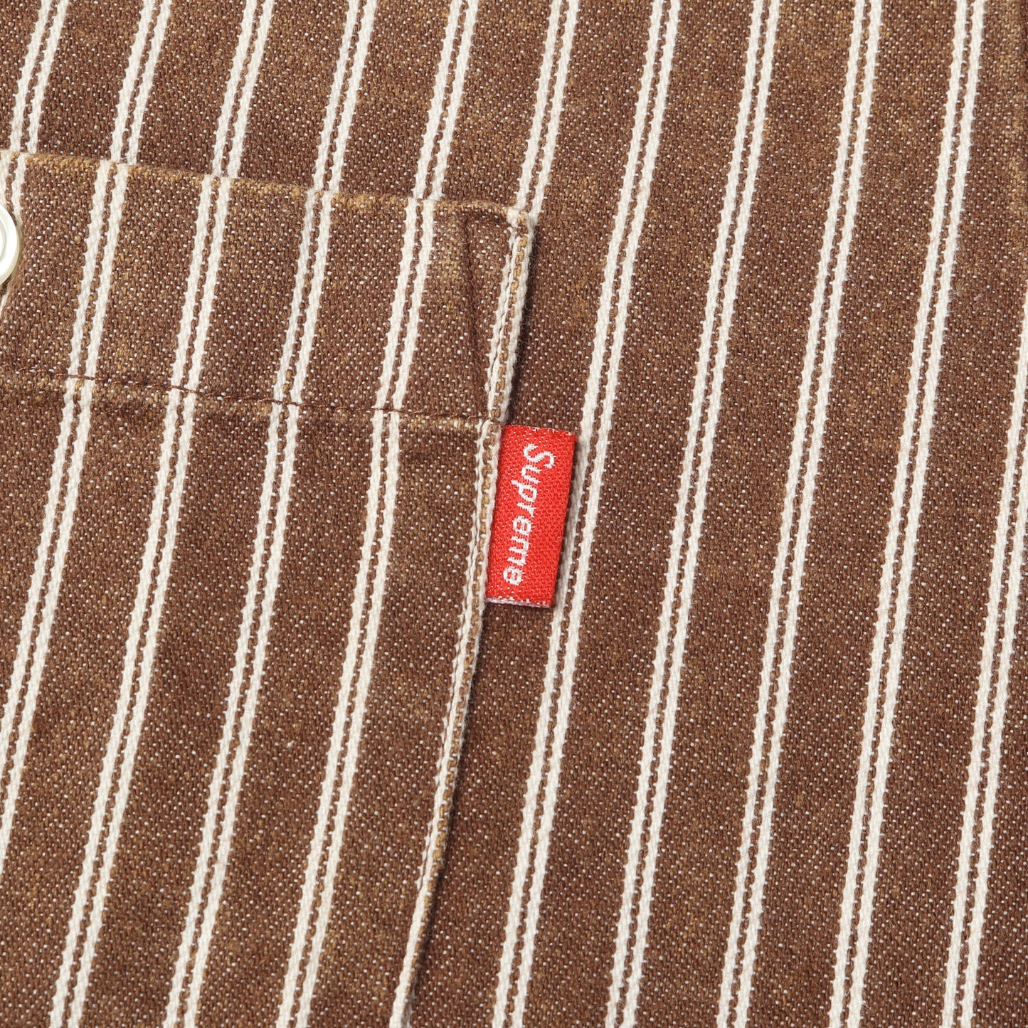 インターナショナルロゴ ストライプ デニム 半袖シャツ(Stripe Denim S/S Shirt)