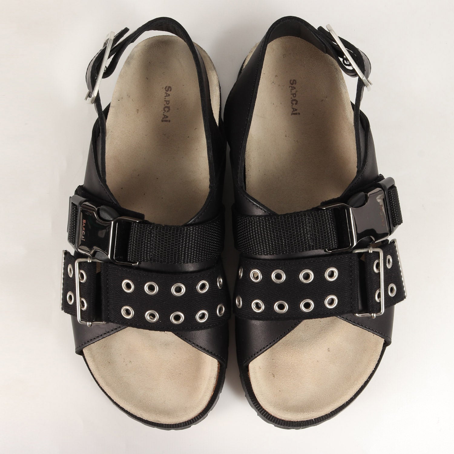 Sacai (サカイ) 21SS × A.P.C. ハトメ ベルト ストラップ レザー コンビ サンダル (Jules leather sandals  PXBPM F51037) / SA.P.C.AI - ブランド古着の通販・買取 | BEEGLE by Boo-Bee