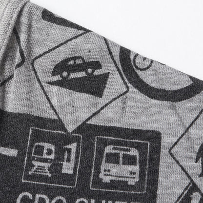 標識グラフィックプリント クルーネック Tシャツ / SHIRT 総柄