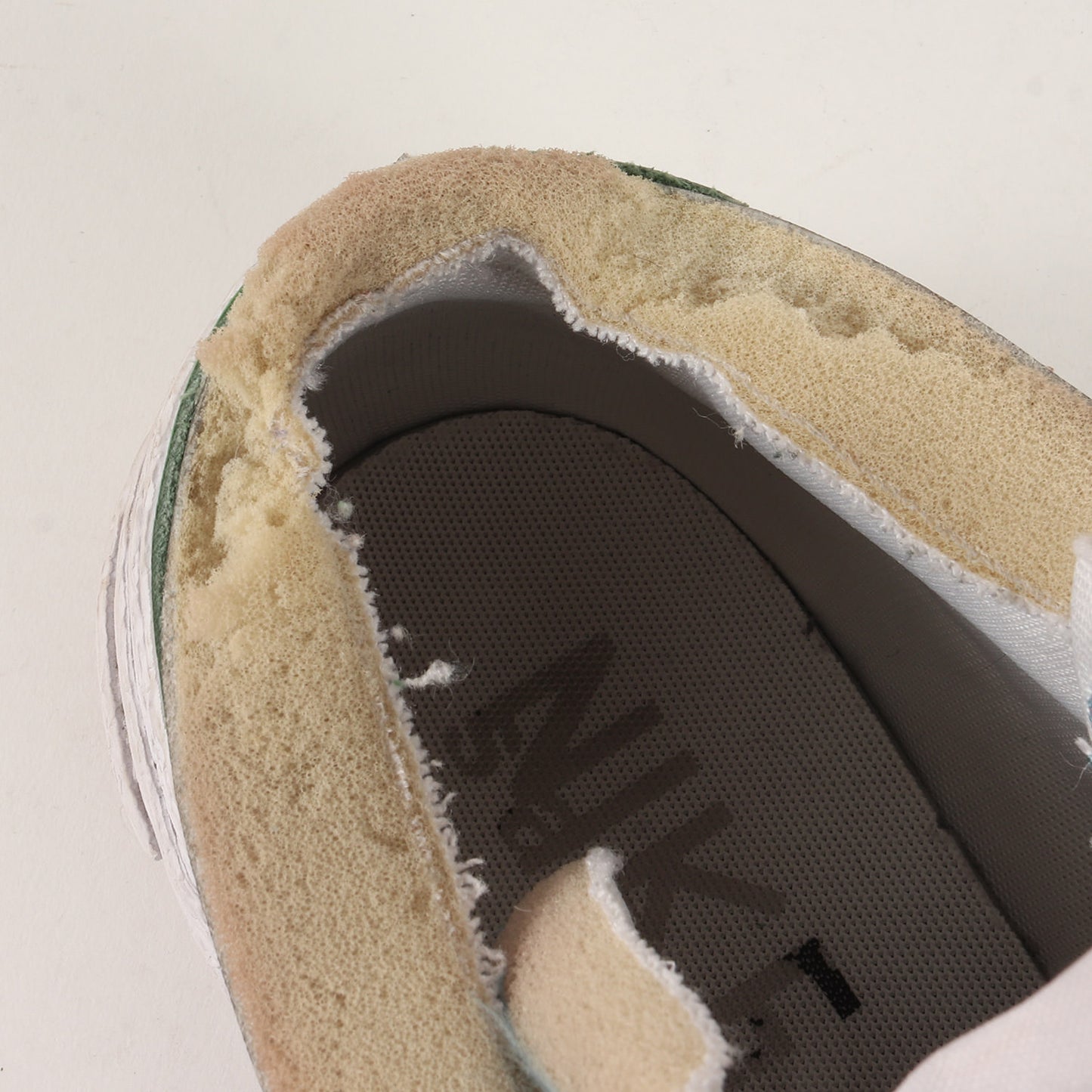 21SS × NIKE BLAZER LOW (DD1877-001) / SACAI ブレーザー コラボ ローカット スニーカー