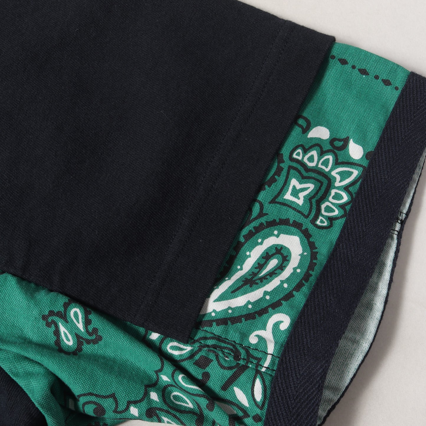 22SS ペイズリー バンダナ 切替 ジップポケット Tシャツ (Bandana Print T-Shirt 22-02697M)