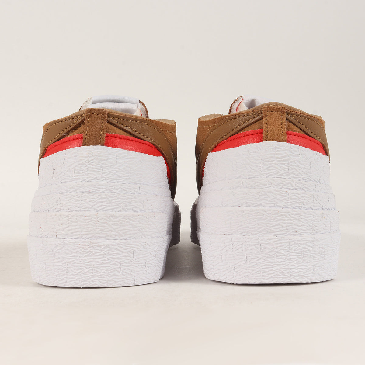 21SS ×NIKE BLAZER LOW (DD1877-200) / SACAI BRITISH TAN ブレザー ロー スニーカー