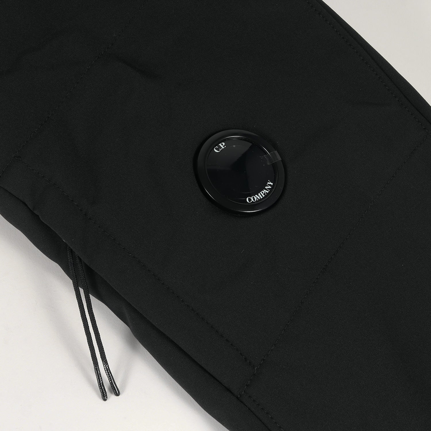 C.P. COMPANY (シーピーカンパニー) ストレッチ ポリ 8B ピーコート