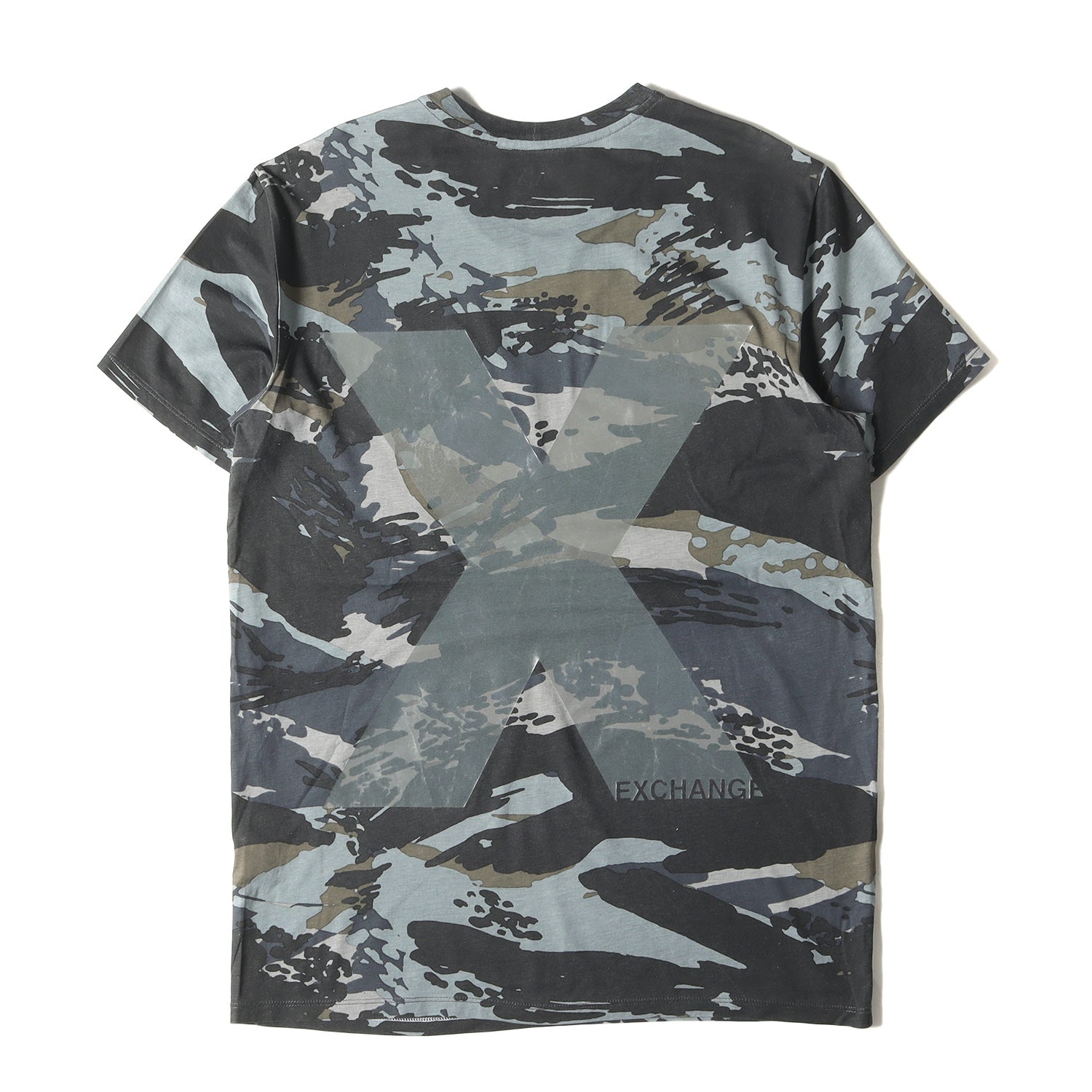 新品 未使用 AKM x TMT Tシャツ カモフラロゴ 超 美品 定価8925円 AKM × TMT 限定 コラボ Vネック 迷彩 ロゴ T