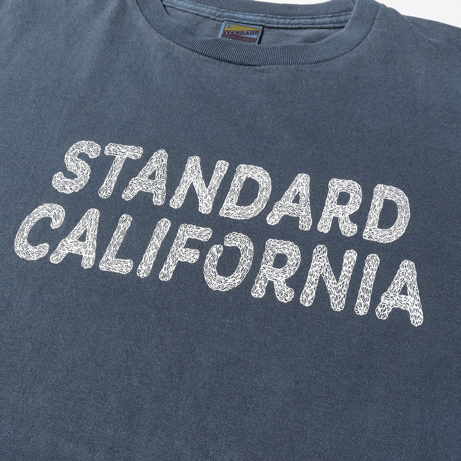 STANDARD CALIFORNIA (スタンダードカリフォルニア) グラフィック アート ロゴ Tシャツ (Matthew Allen × SD  Logo T) – ブランド古着の通販・買取 | BEEGLE by Boo-Bee