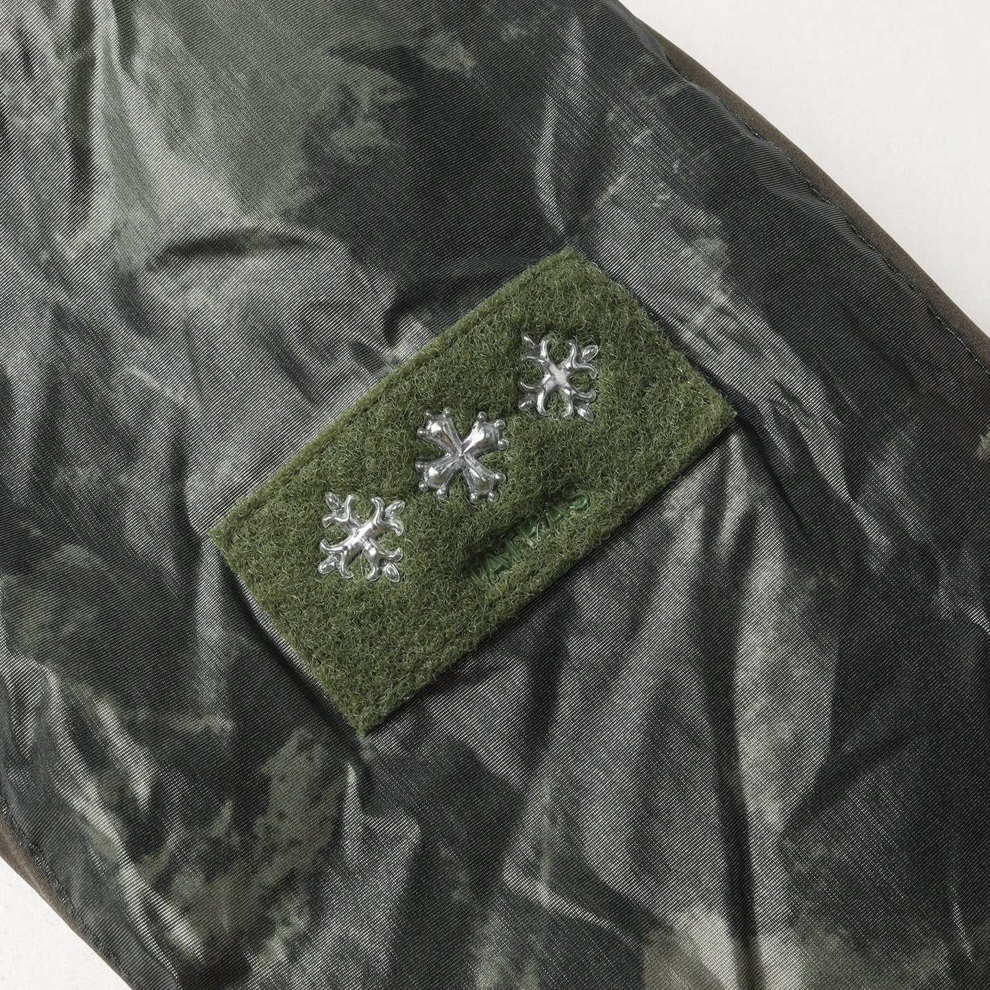 ジオメトリック 切替 カレーテ ダウンジャケット (CARETE MTAT20A4705-D)