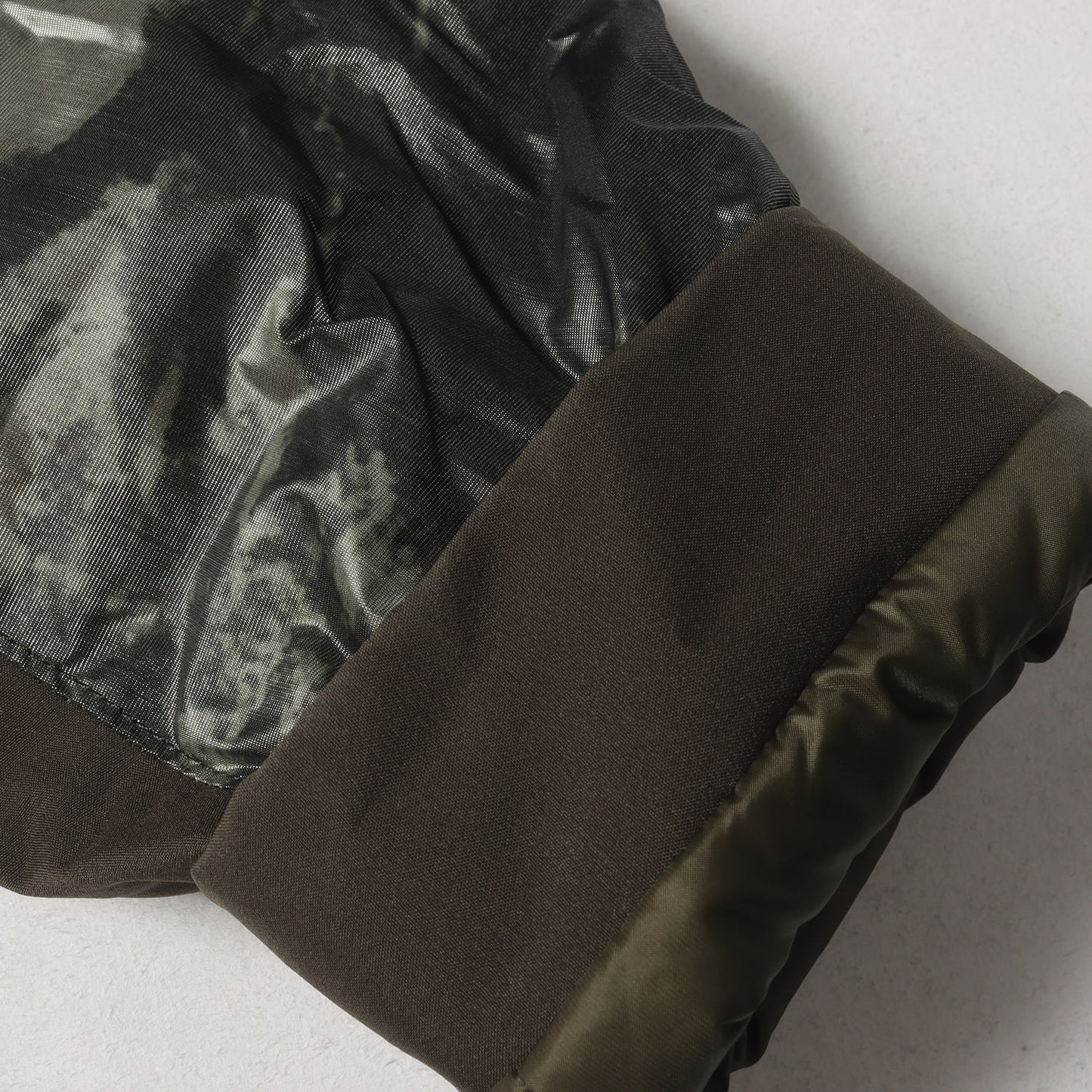 ジオメトリック 切替 カレーテ ダウンジャケット (CARETE MTAT20A4705-D)