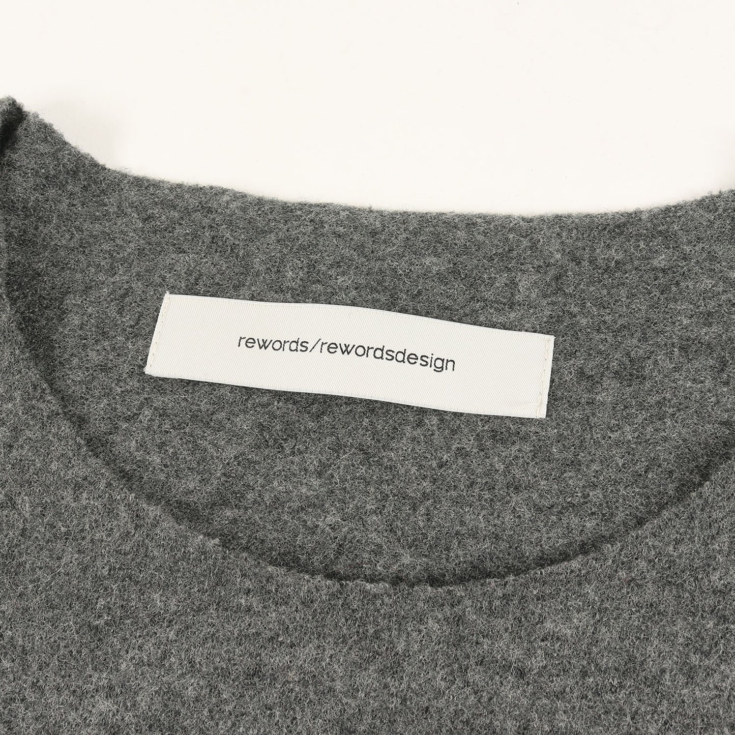 カット ウール ニット / プルオーバー