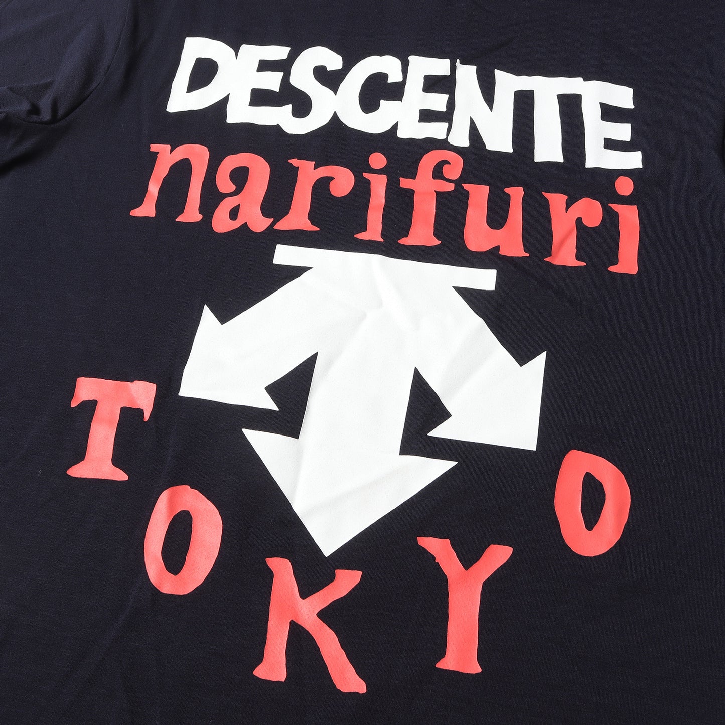 × DESCENTE LIMITED POP UP STORE 限定 フロント ロゴ ストレッチ ポリ Tシャツ (DOR-C7549)