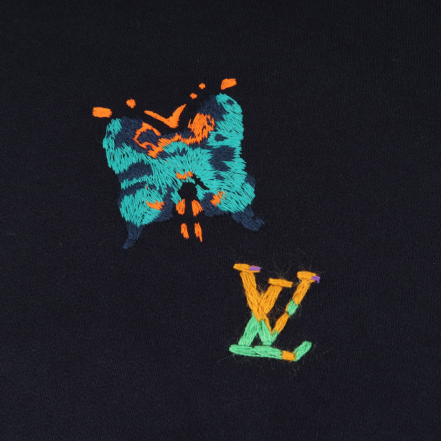 LOUIS VUITTON (ルイヴィトン) 23SS バタフライ LV 刺繍 スウェット (RM231M IHN HOY13W) / 裏起毛 -  ブランド古着の通販・買取 | BEEGLE by Boo-Bee