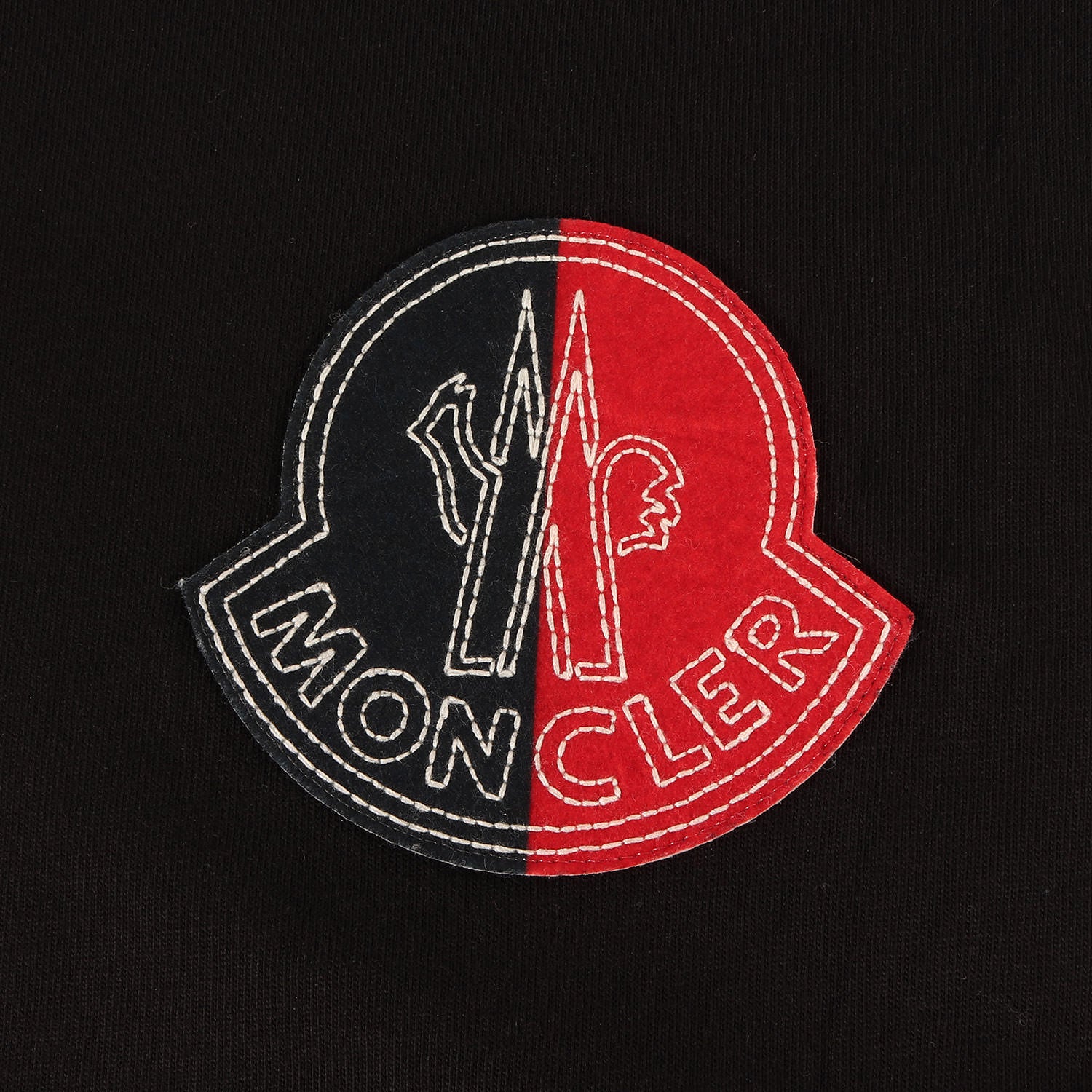 MONCLER (モンクレール) 22AW アイコン ビッグ ワッペン ロングスリーブ Tシャツ (LS T-SHIRT H20928D00007  M2326) / 長袖 カットソー ロンT ラグカジ - ブランド古着の通販・買取 | BEEGLE by Boo-Bee