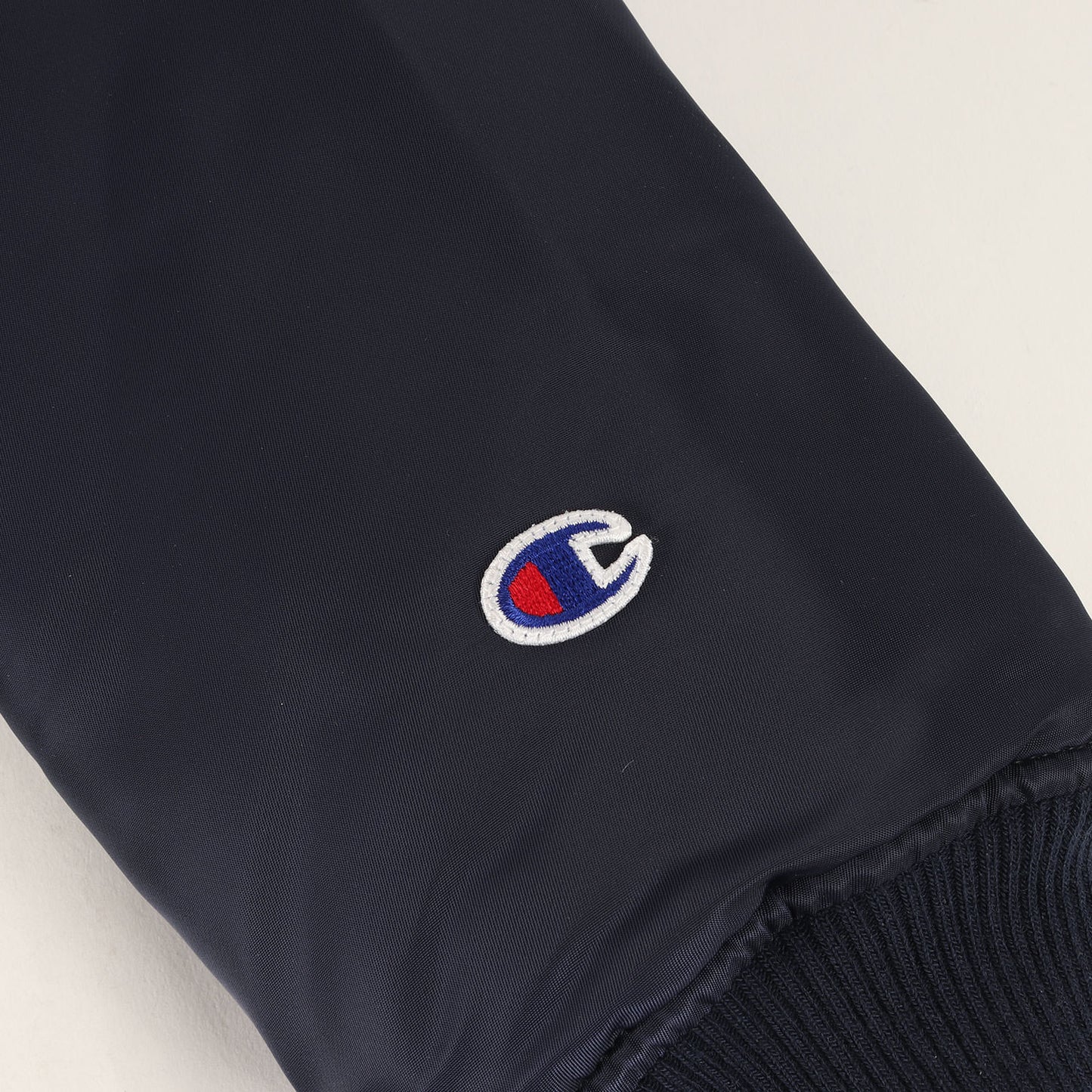 × Champion ナイロン パテッド スタジャン (C8-L649) / RHC