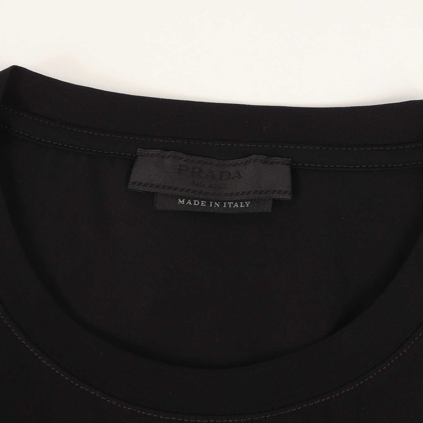 24SS トライアングル ロゴ 刺繍 Tシャツ (UJN712 S211)