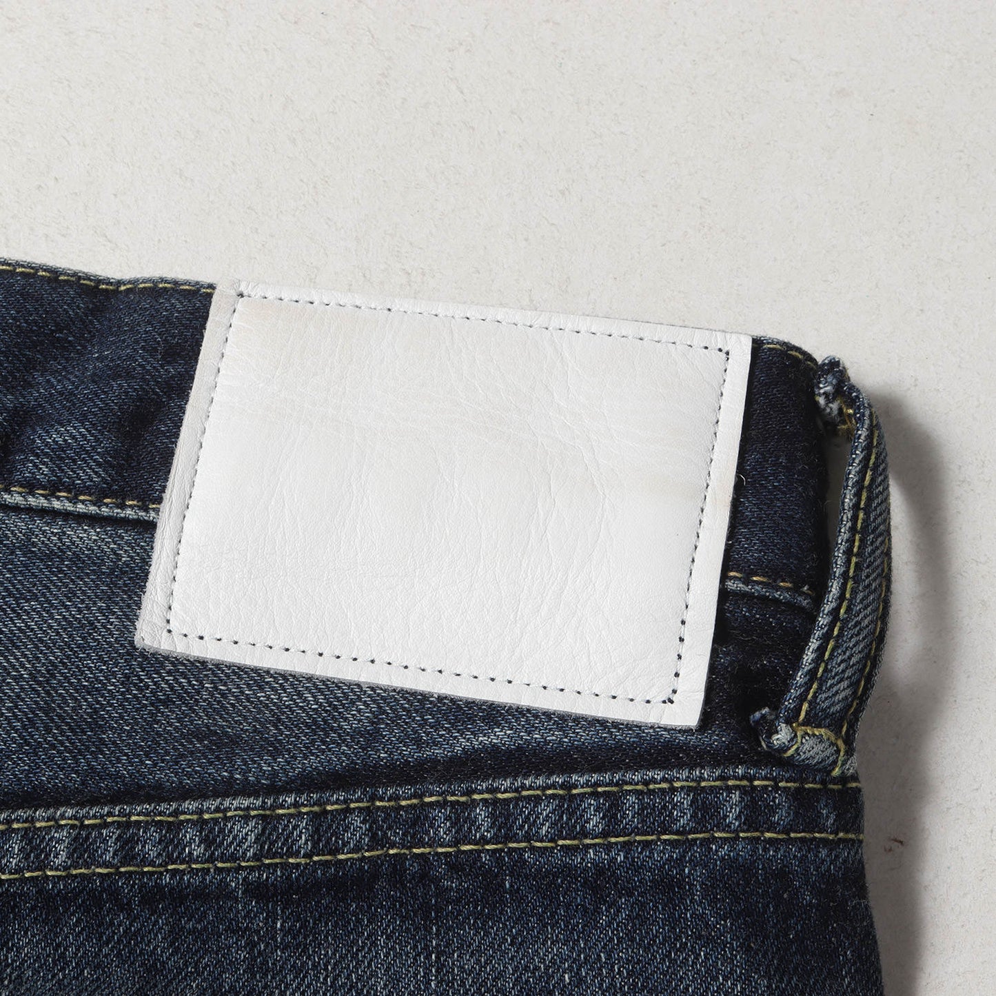 24SS エイジング加工 スリムストレート セルビッジ デニム パンツ (3years Aging Slim Straight Fit Denim Pants 3920600034) / ボタンフライ