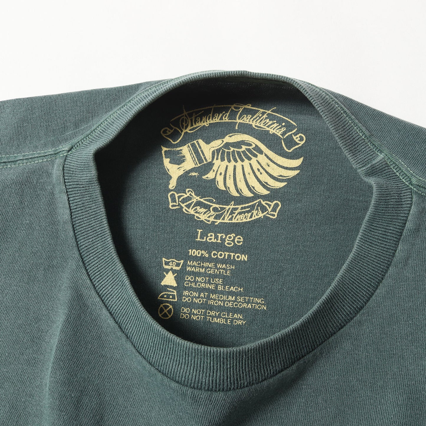 22SS ヒットザロード シールドロゴ Tシャツ (SD Hit The Road Shield Logo T)