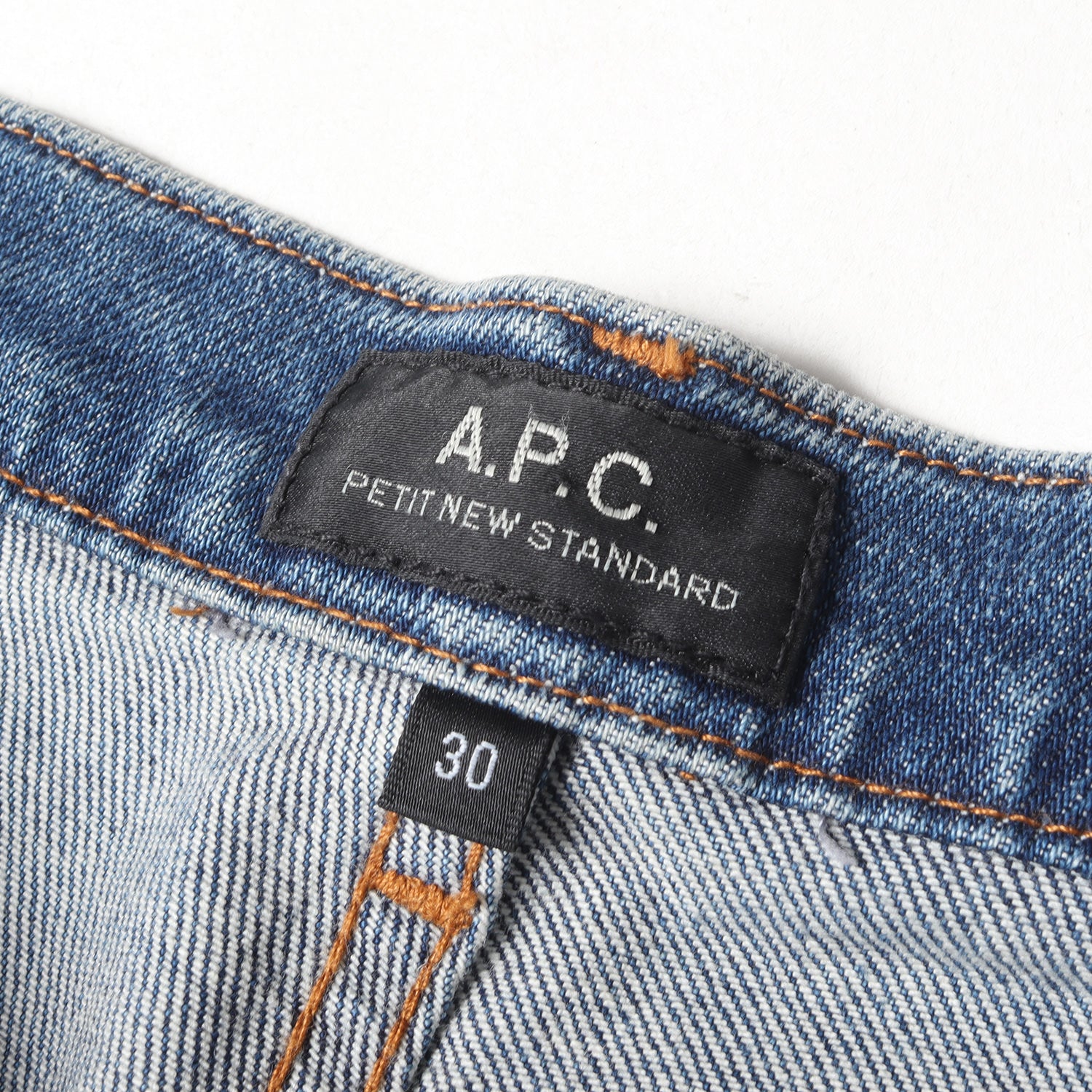 A.P.C. (アーペーセー) 22SS テーパード 5ポケット ストレッチ デニム スキニー パンツ (PETIT NEW STANDARD) –  ブランド古着の通販・買取 | BEEGLE by Boo-Bee