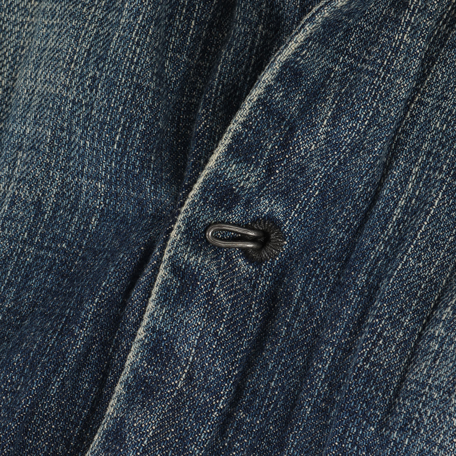 HEUGN ダークブルー デニム風シャツ