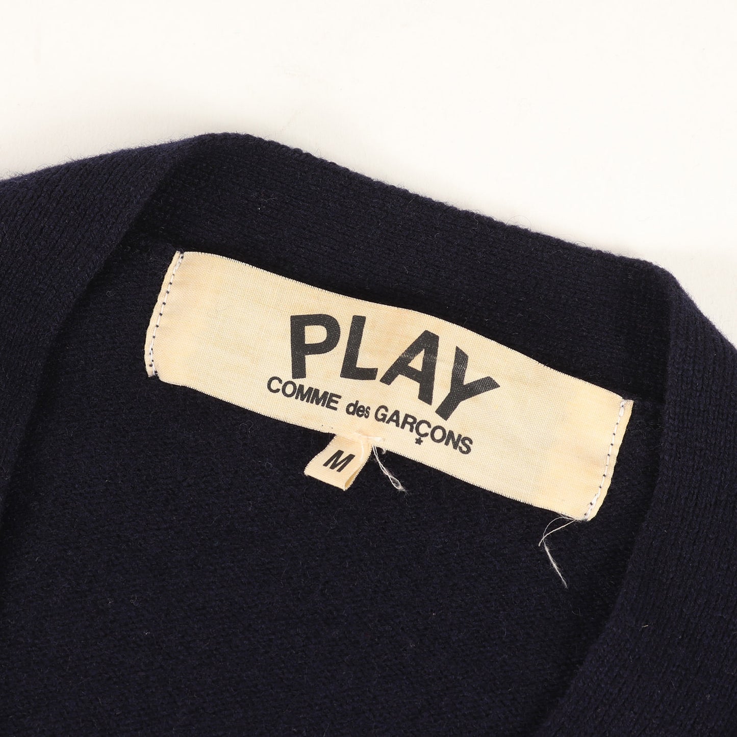 00s PLAY ハート 刺繍 ニット Vネック カーディガン (AZ-N016) / AD2005