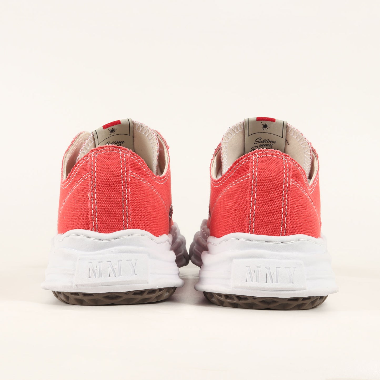 HANK OG Sole Canvas Low-top Sneaker (A05FW702) / MAISON MIHARA YASUHIRO