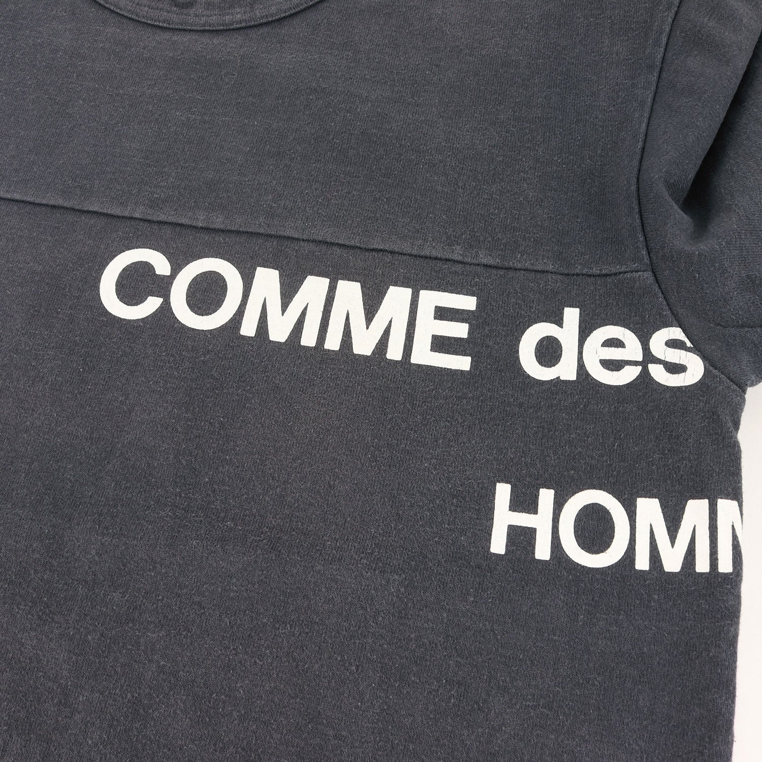 COMME des GARCONS HOMME (コム デ ギャルソン オム) 02SS 田中オム スプリット ロゴ フェード ロングスリーブ  カットソー (HE-T003) - ブランド古着の通販・買取 | BEEGLE by Boo-Bee