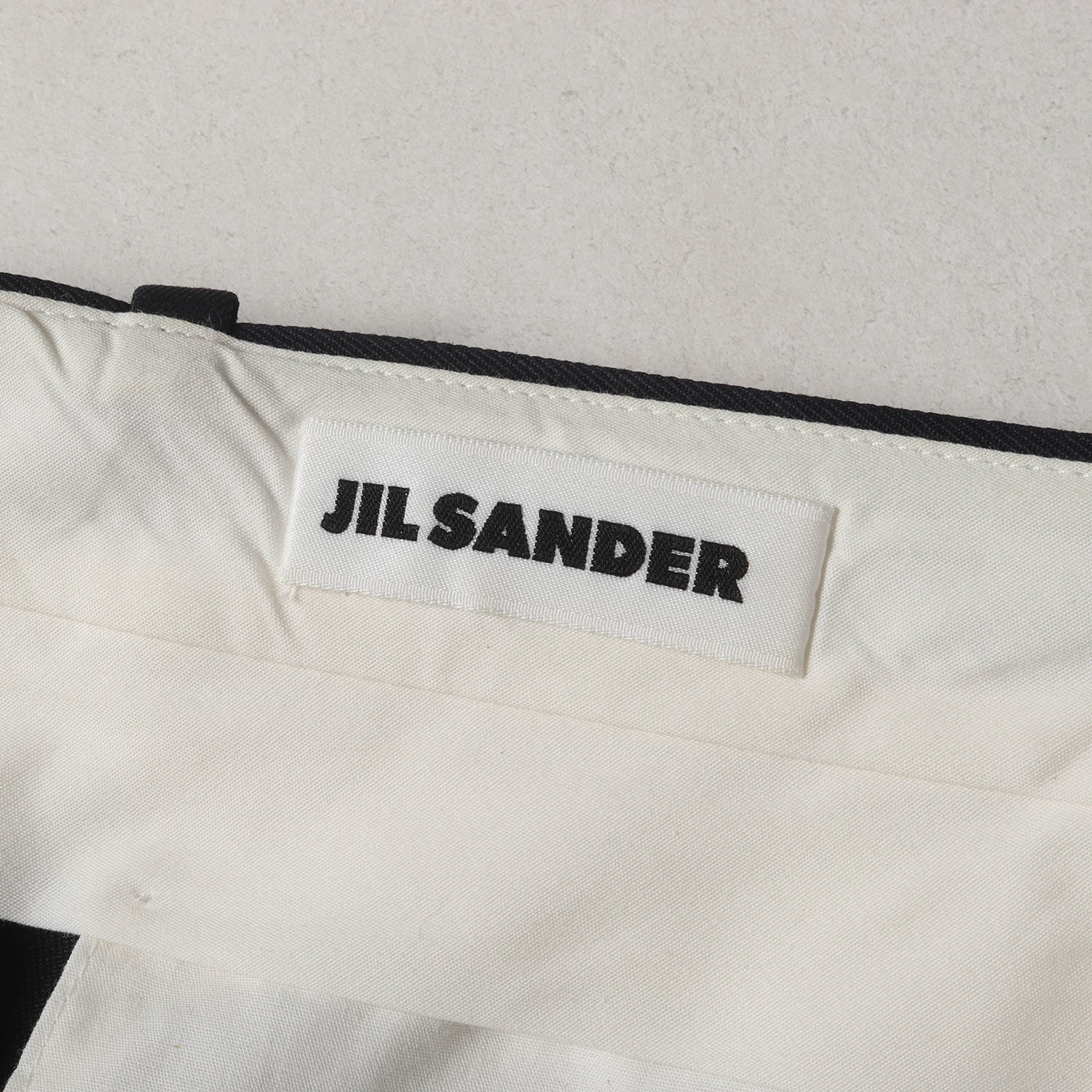 JIL SANDER (ジル・サンダー) 22AW ウールギャバ ストレート スラックス パンツ (J23KA0001 J40002) -  ブランド古着の通販・買取 | BEEGLE by Boo-Bee