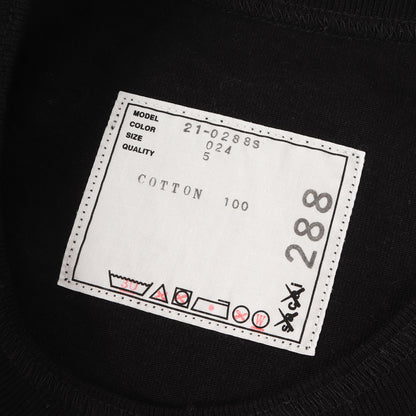 × KAWS フロッキー ロゴ Tシャツ (Flock Print T-Shirt 21-0288S)