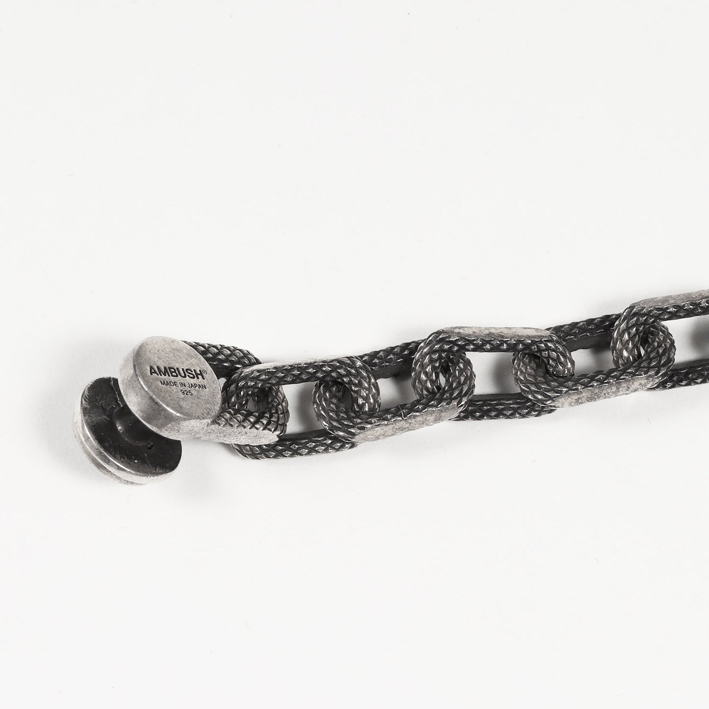 アンブレムテクスチャード シルバー チェーン ネックレス (CLASSIC SILVER 925 AMBLEM TEXTURED CHAIN NECKLACE) / Ag925