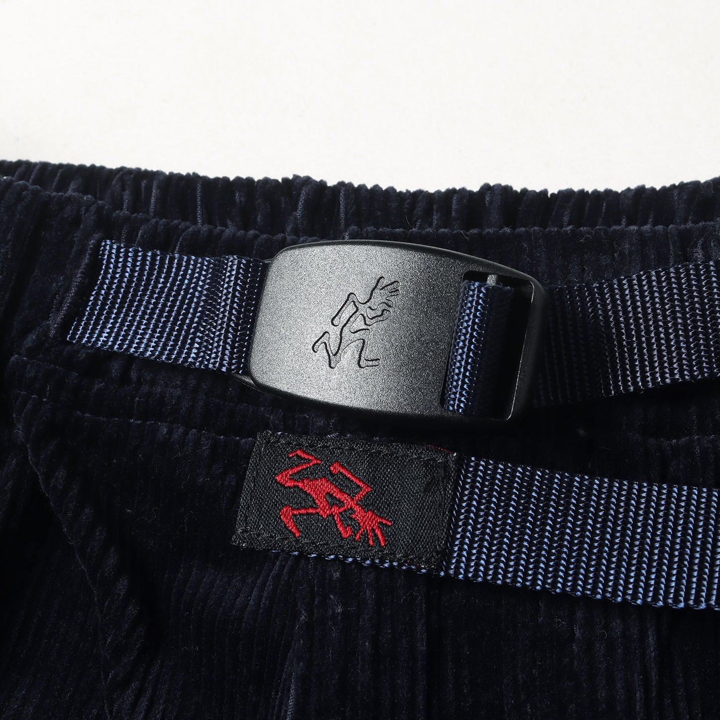 ストレッチ コーデュロイ ルーズ テーパード パンツ (CORDUROY LOOSE TAPERED PANTS GUP-21F047) / 中太畝