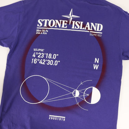 近年モデル グラフィック コンパス ロゴ Tシャツ (76152NS97)