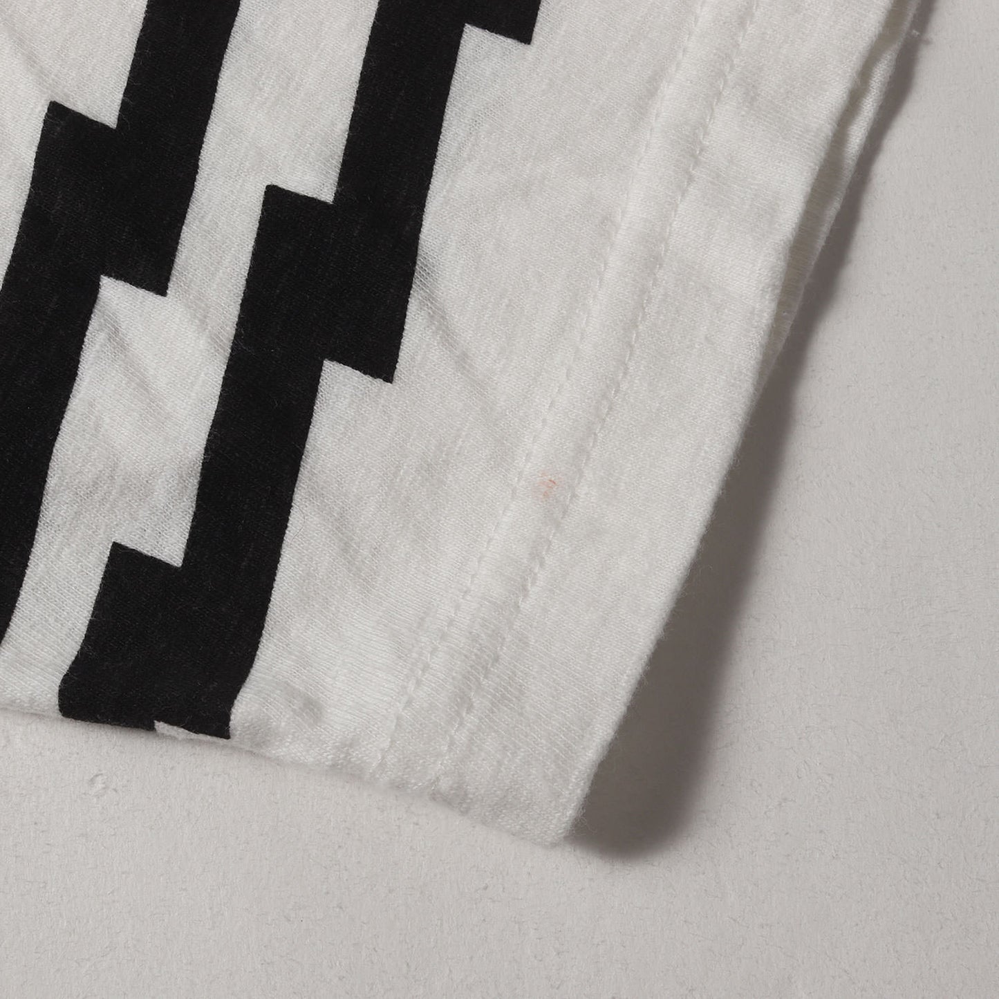 DETROIT MICHIGAN グラフィック フットボール Tシャツ (0262CT05)