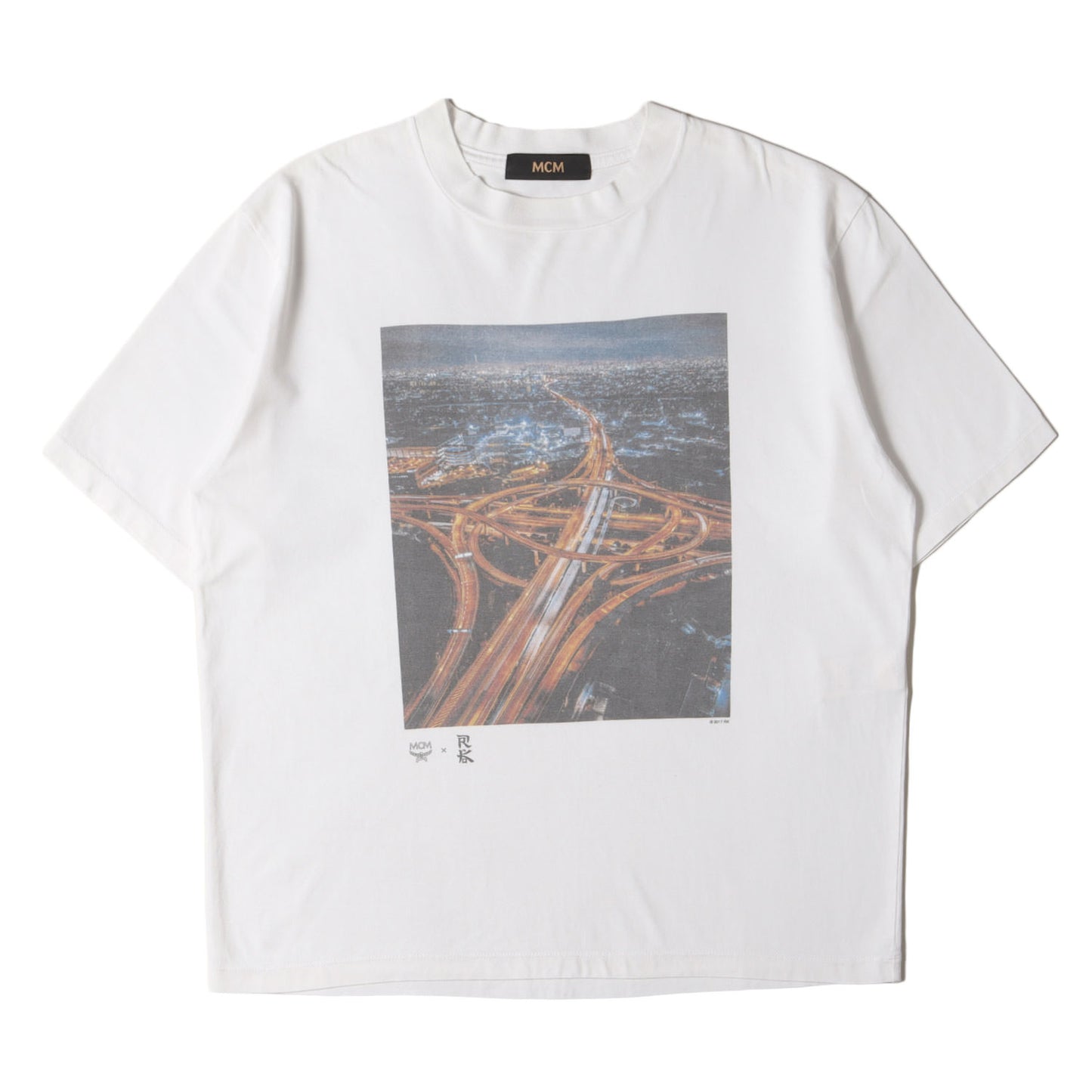 × RK フォトグラフィック クルーネック Tシャツ (Unisex Special Selection Souvenir T-shirt MHTDSZY06WT0XL) / MADE IN JAPAN