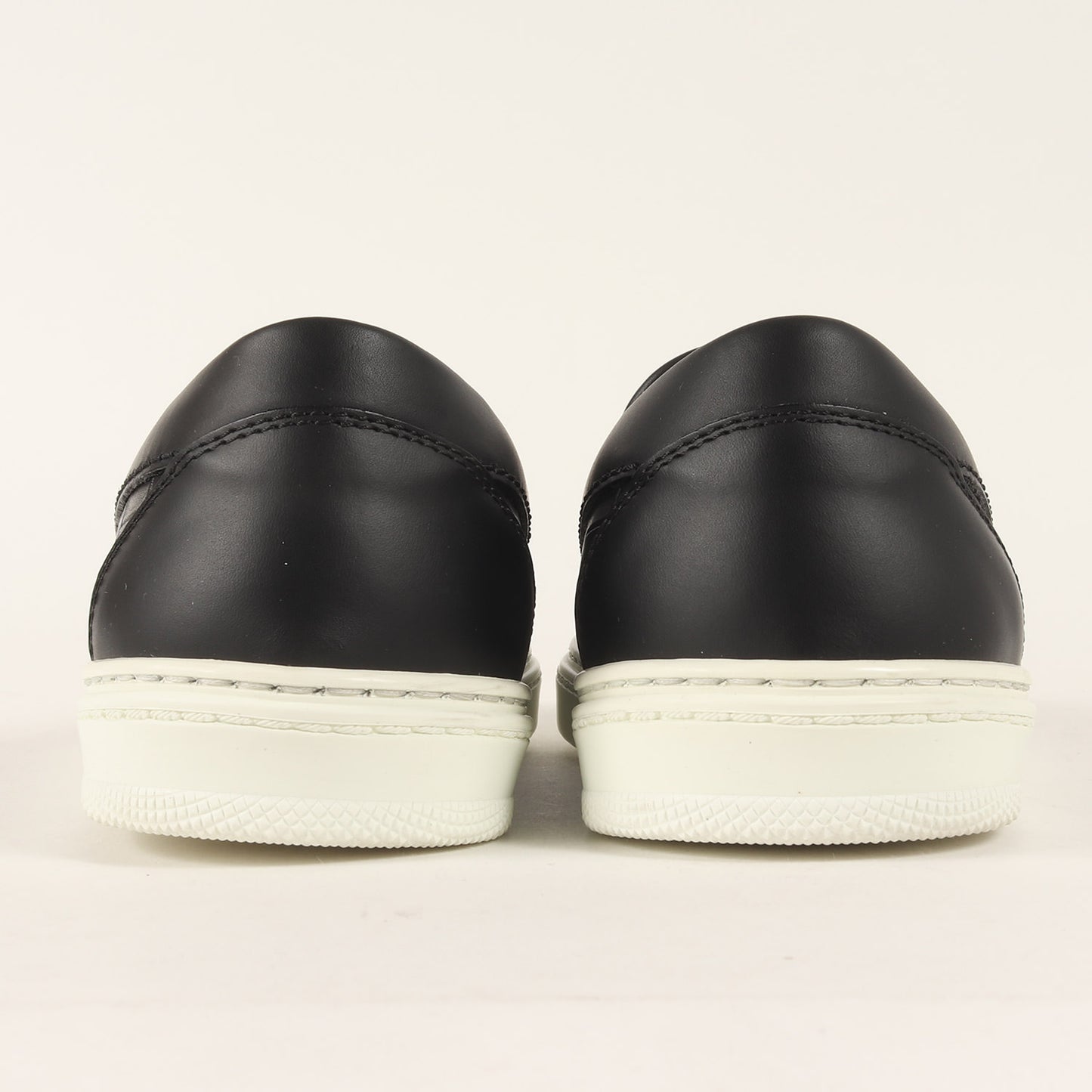 クロコダイル型押しレザー スリッポン スニーカー (GROVE)