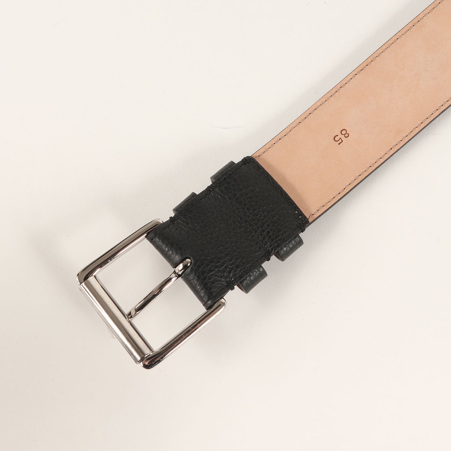 スタースタッズ ソフト グレイニー カーフ レザー ベルト (ARCHER SOFT GRAINY CALF W/STARS 202ARCHER.UUF)