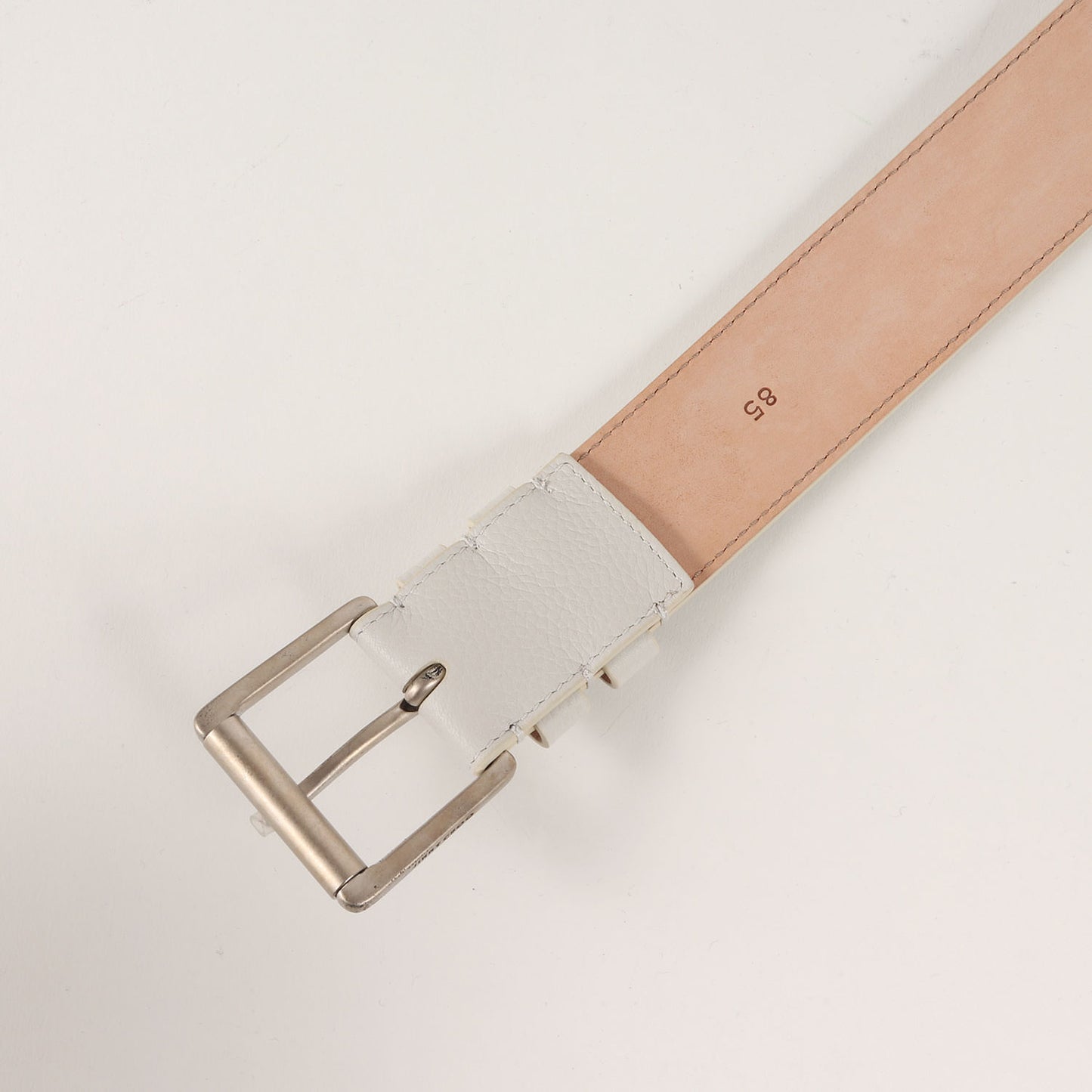 スタースタッズ エンボス グレイニー レザー ベルト (ARCHER EMBOSSED STARS ON GRAINY LEATHER 141ARCHER.EMG)