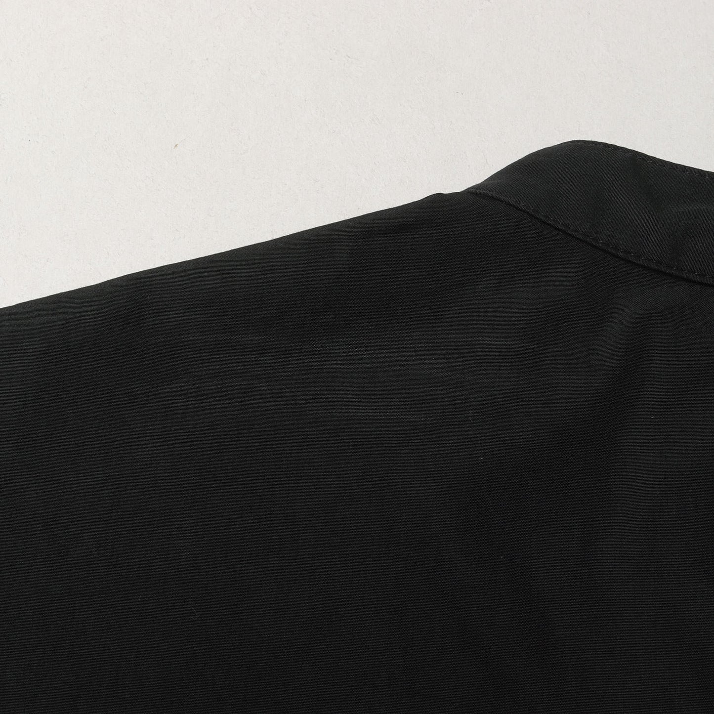 × LEGGIUNO シンセティックレザー コンビ バンドカラーシャツ