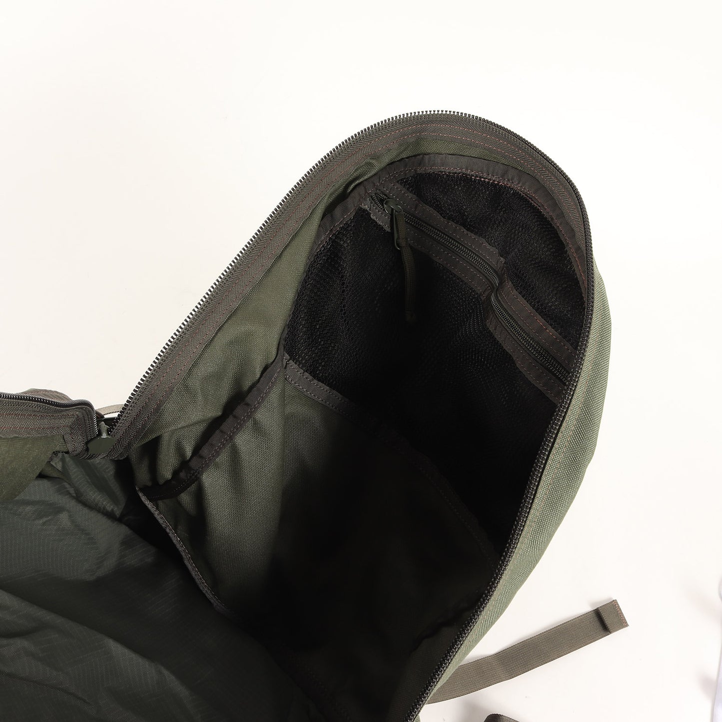 デイアンドハーフ バックパック (DAY AND A HALF PACK)