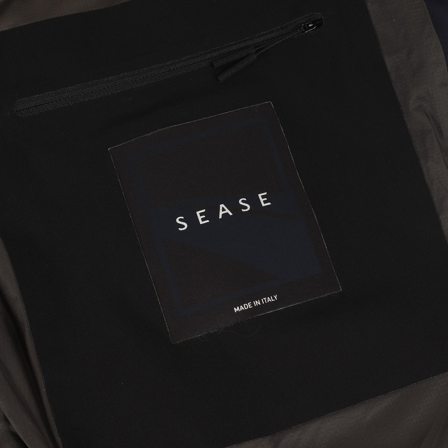 24AW ハイライズ スタンドカラー カシミヤ混コットン ヘリンボーン ダウンジャケット (TRIBECA DOWN JACKET OP037 TN480) / MADE IN ITALY