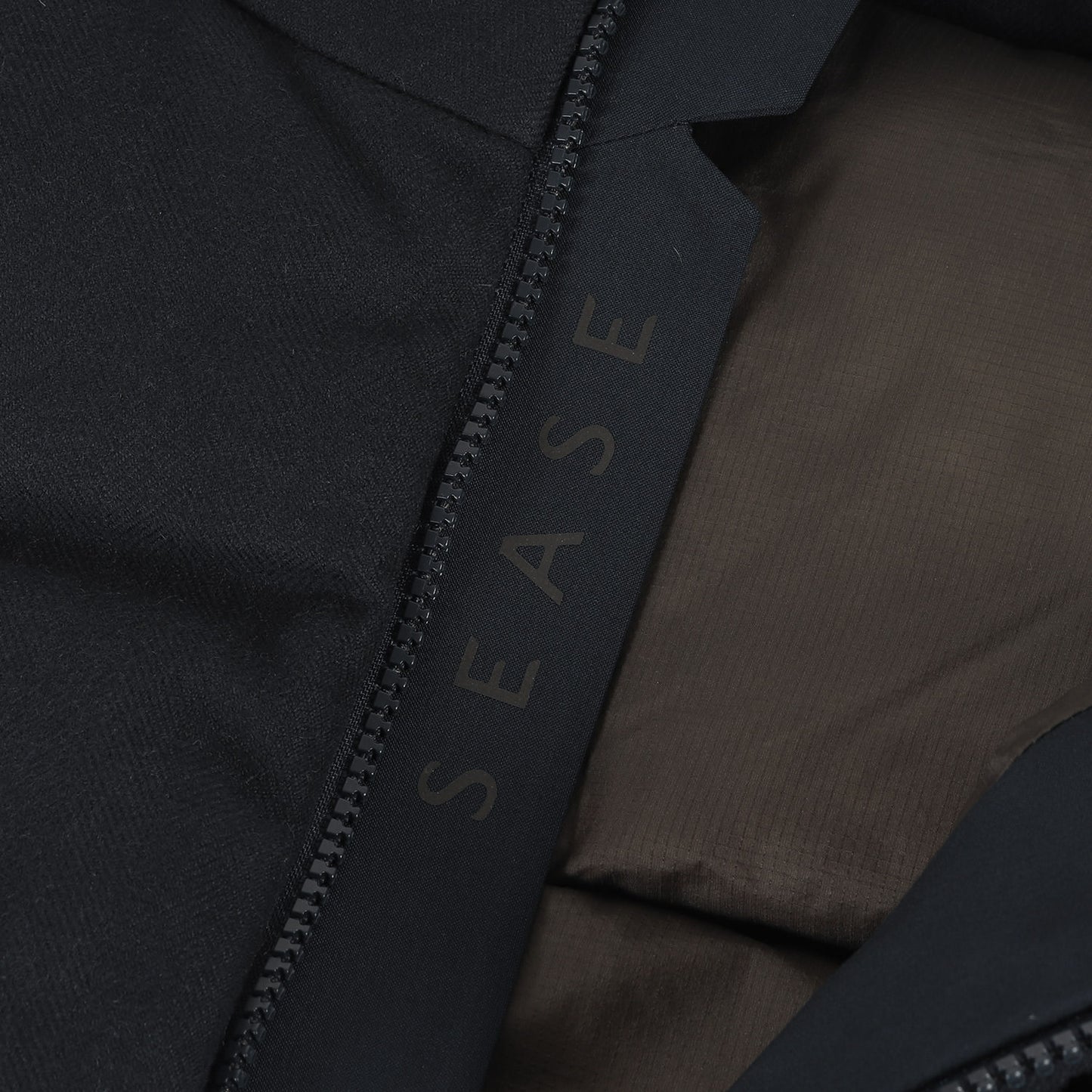 24AW ハイライズ スタンドカラー カシミヤ混コットン ヘリンボーン ダウンジャケット (TRIBECA DOWN JACKET OP037 TN480) / MADE IN ITALY