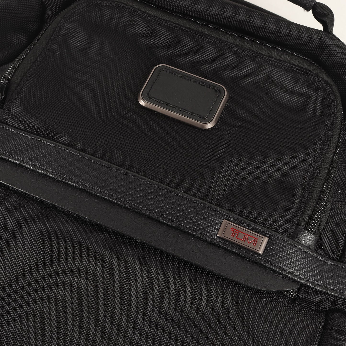 アルファ3 スリム ソリューションズ ブリーフ パック (Alpha 3 Slim Solutions Brief Pack 117315-1009)