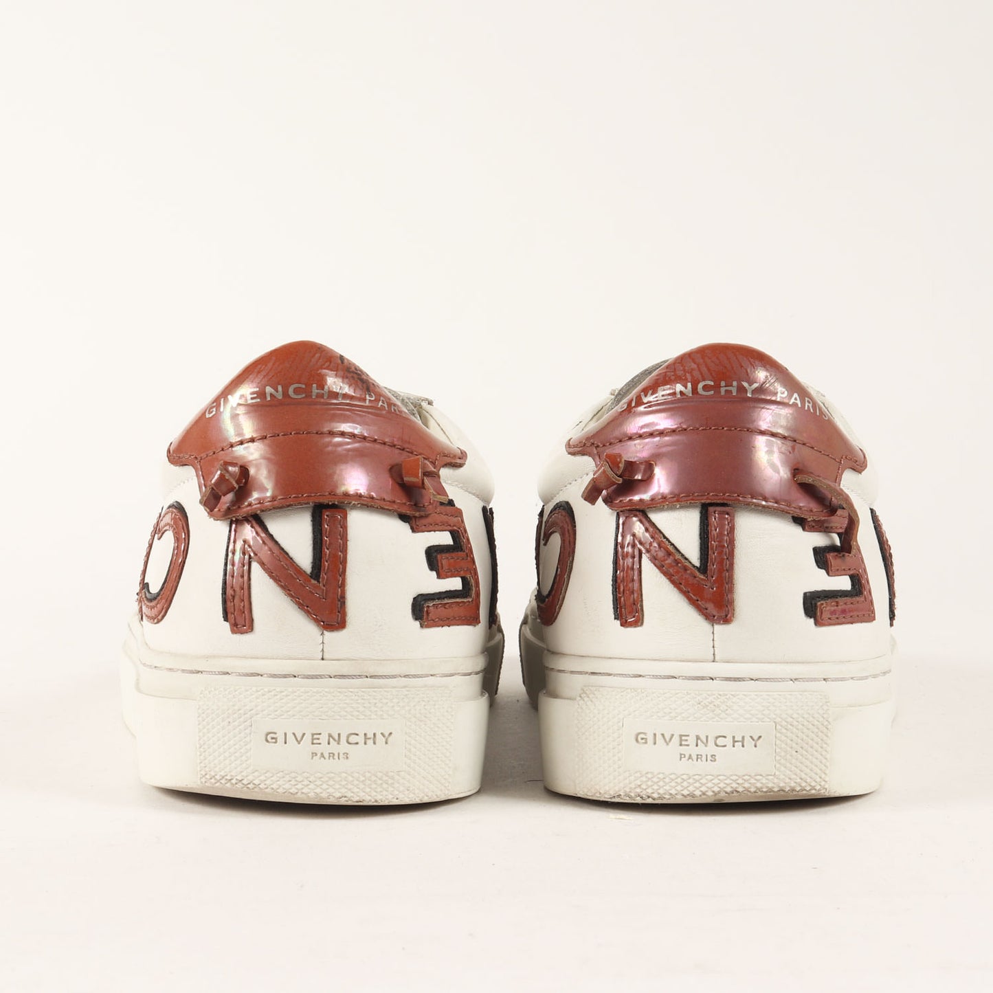 反転ロゴ レザー ローカット スニーカー (Reverse Low-top Sneakers)