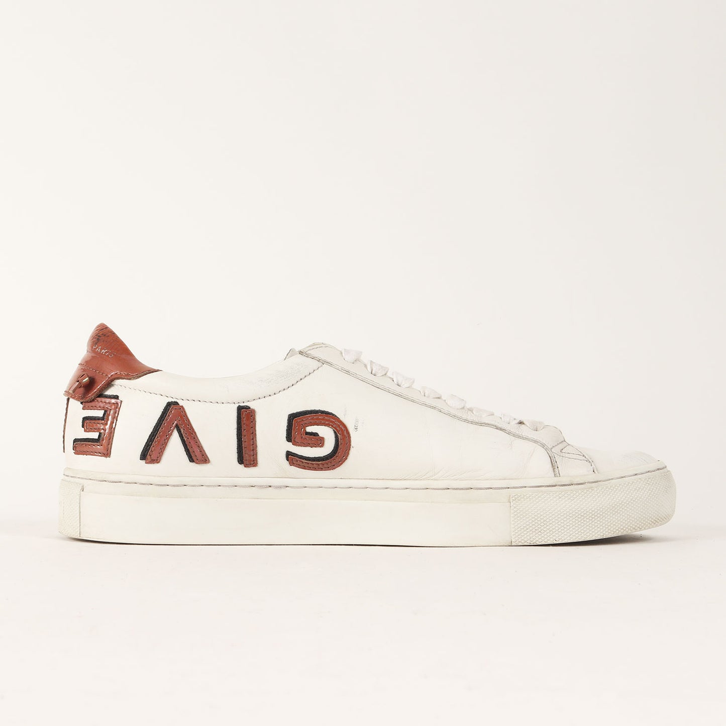 反転ロゴ レザー ローカット スニーカー (Reverse Low-top Sneakers)