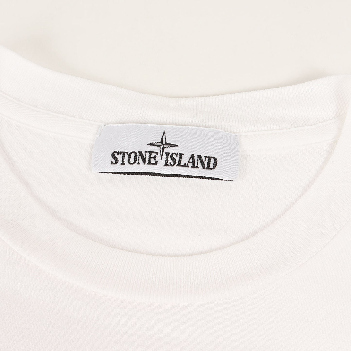 ロゴパッチ クルーネック Tシャツ