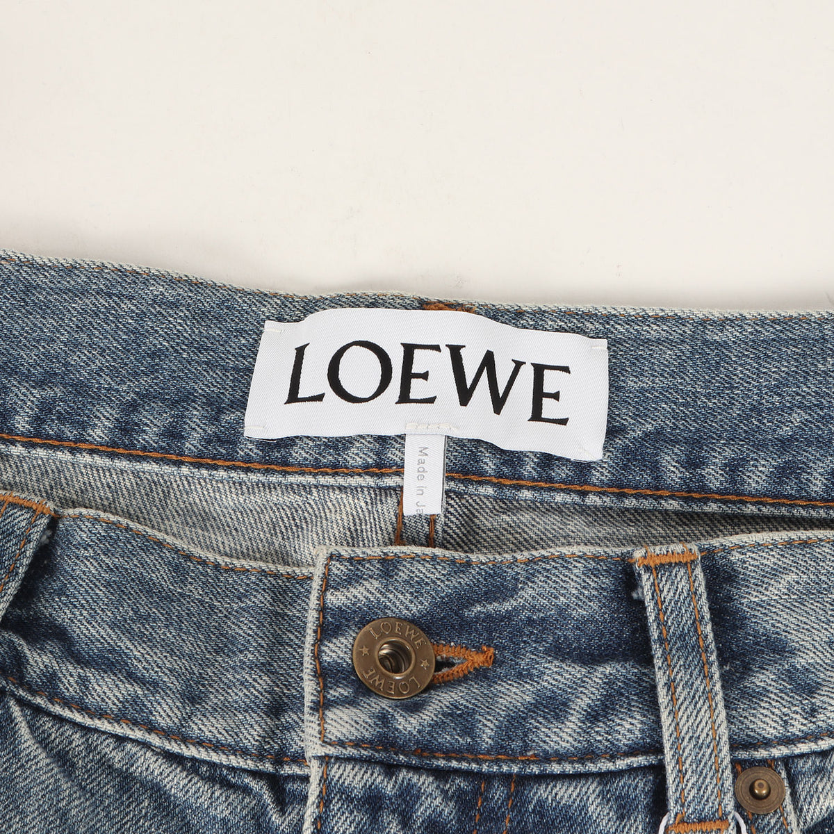 ストレートレグ デニム パンツ (Straight-Leg Jeans In Denim) / ジッパーフライ