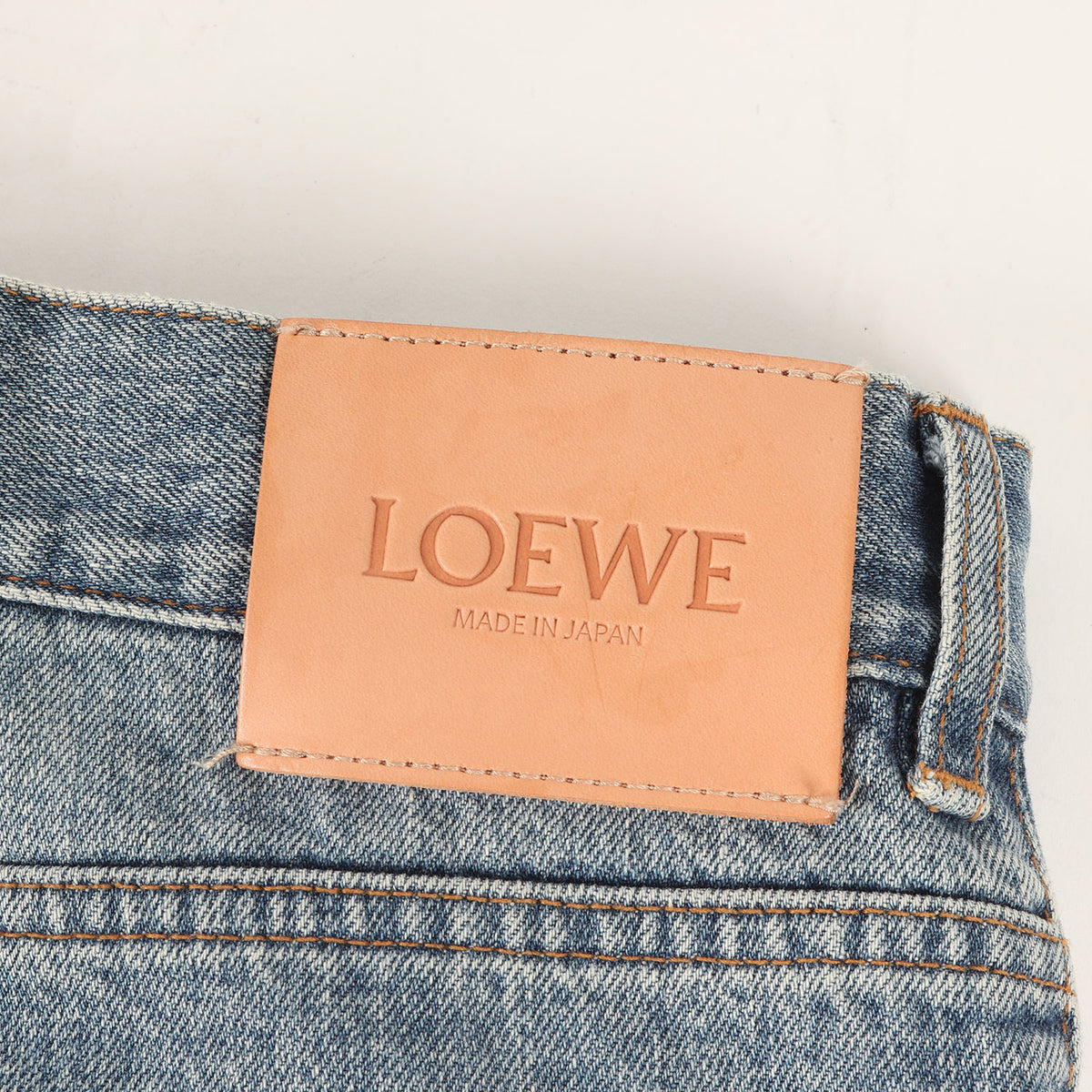 ストレートレグ デニム パンツ (Straight-Leg Jeans In Denim) / ジッパーフライ